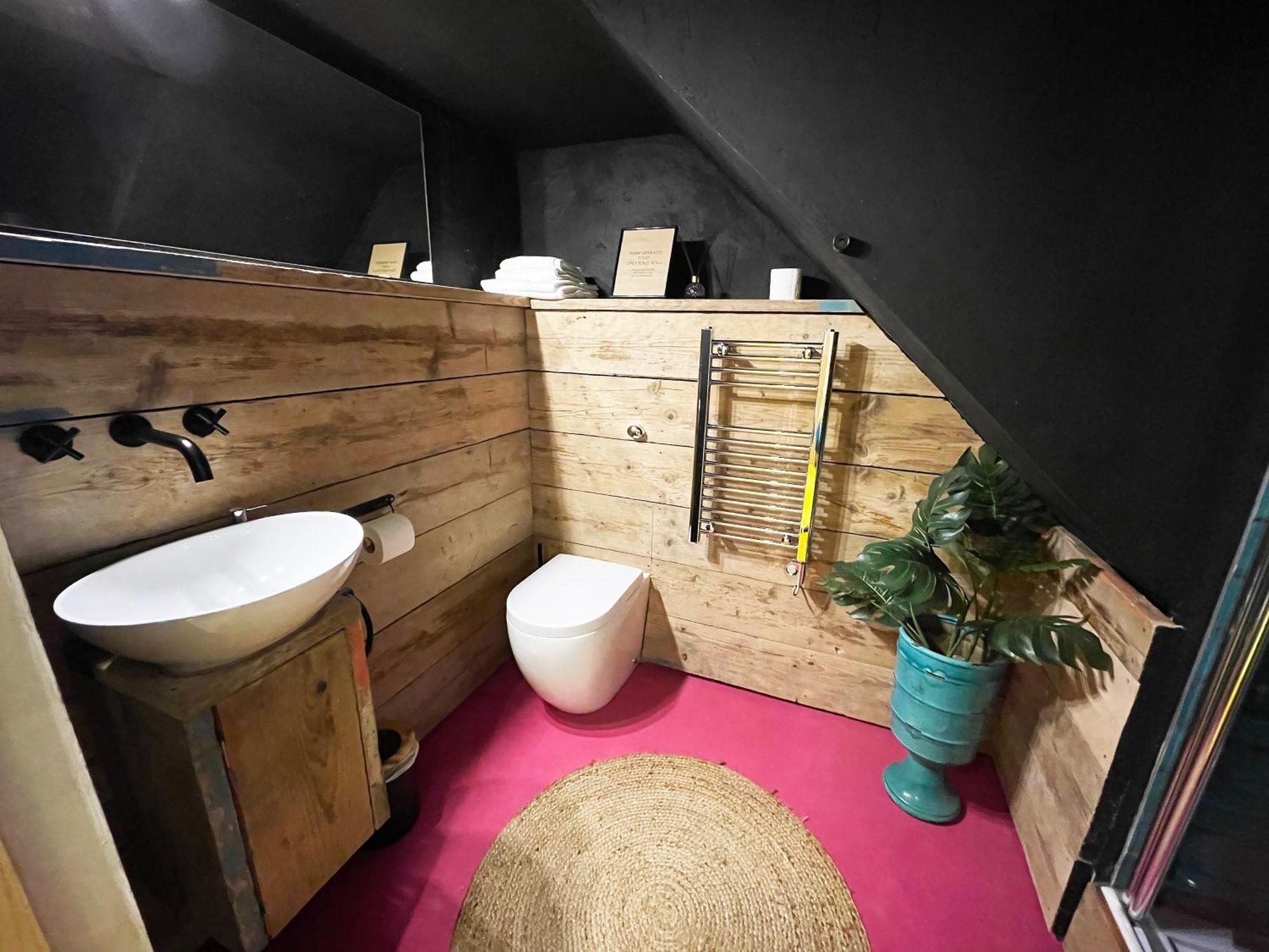 Fern Studio 1 Bedroom Apartment Llangollen Eksteriør bilde